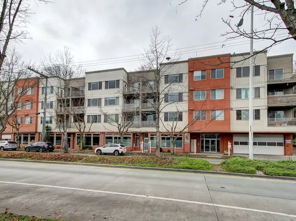 3213 Harbor Ave SW, Seattle, WA