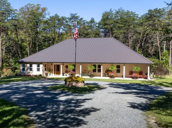 78 Vandell Rd, Gordonsville, VA 22942