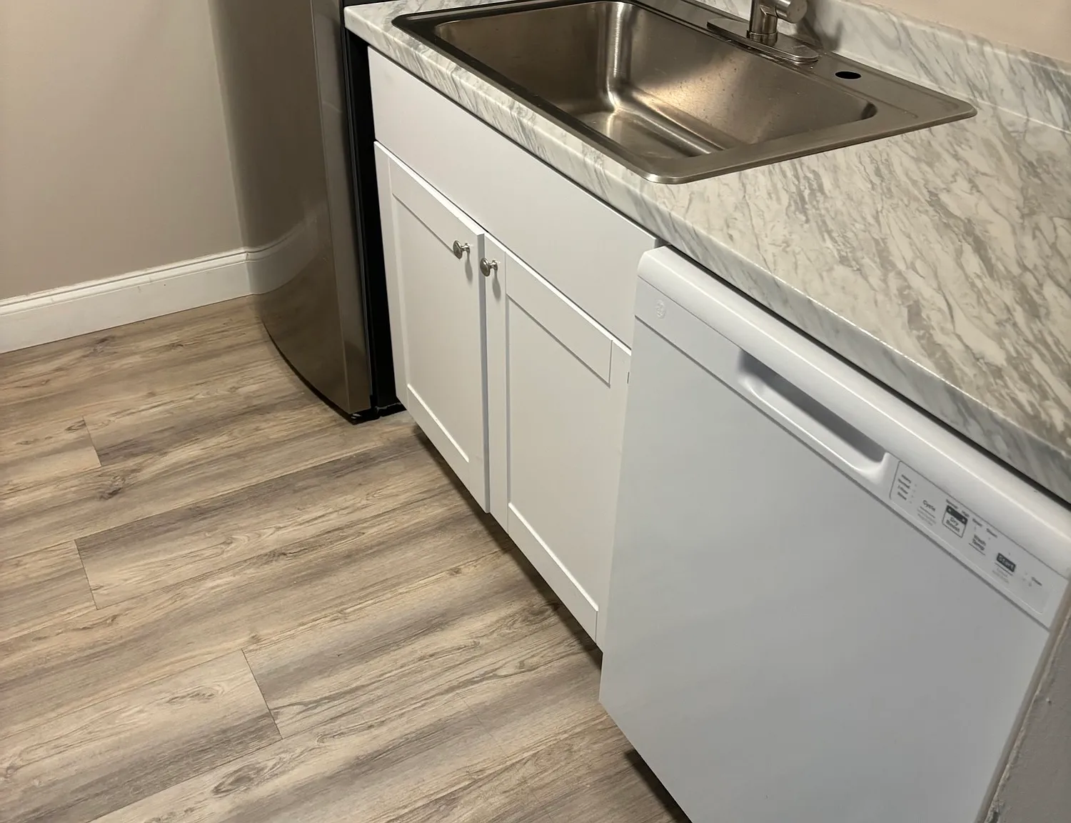 1 bed, 739 sqft, $1,375 — Photo 4