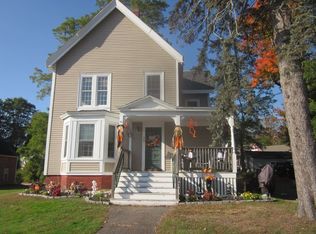 52 Lincoln St, Exeter, NH 03833