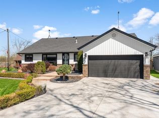 1122 Heritage Rd, Kingsville, ON N9Y2E6