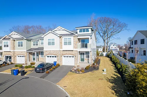 221 Brighton Ave Photo 1