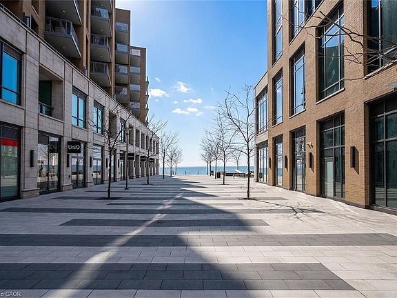 3rd image of 2060 Lakeshore Rd #608