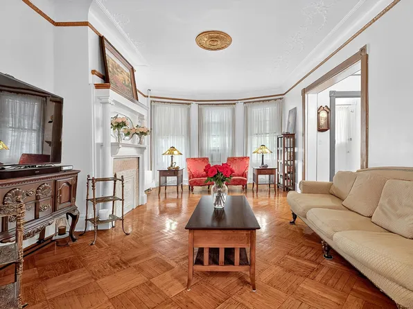 116 Bentley Avenue image 8 of 50