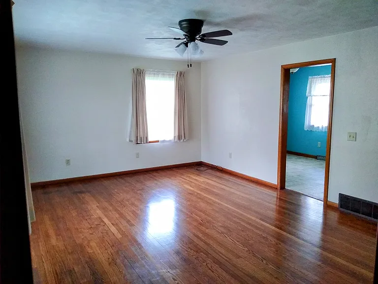 205 S Sherwood Dr — Photo 5