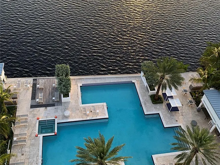17111 Biscayne Blvd #1109 — Photo 4