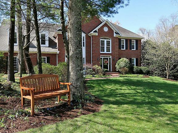 2nd image of 1574 Strawberry Mountain Dr