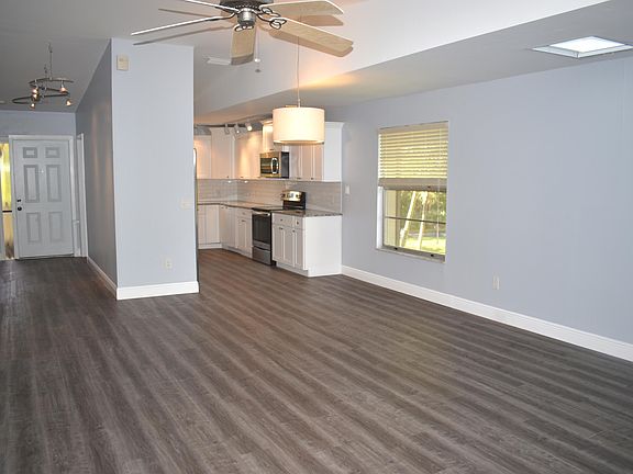 5th image of 8388 SE Croft Cir APT 6