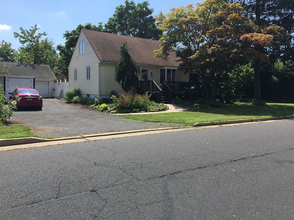 2nd image of 941 Raritan Ave