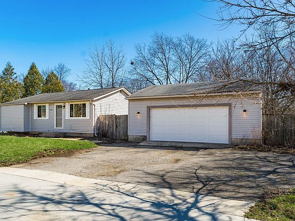 2nd image of 5972 Maple Canyon Ave