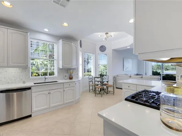 3695 Montreux LN #101, NAPLES, FL 34114