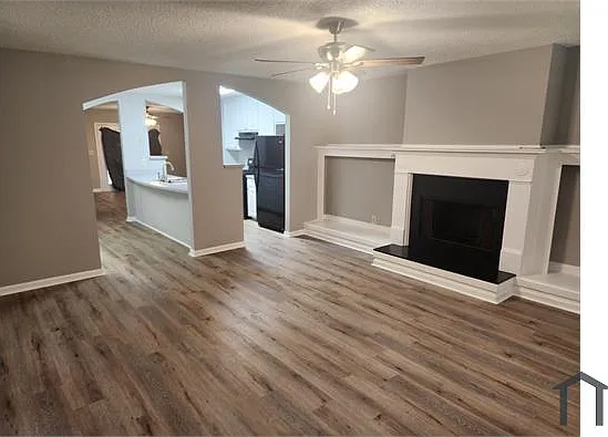 3 bed, 1667 sqft, $1,979 — Photo 2