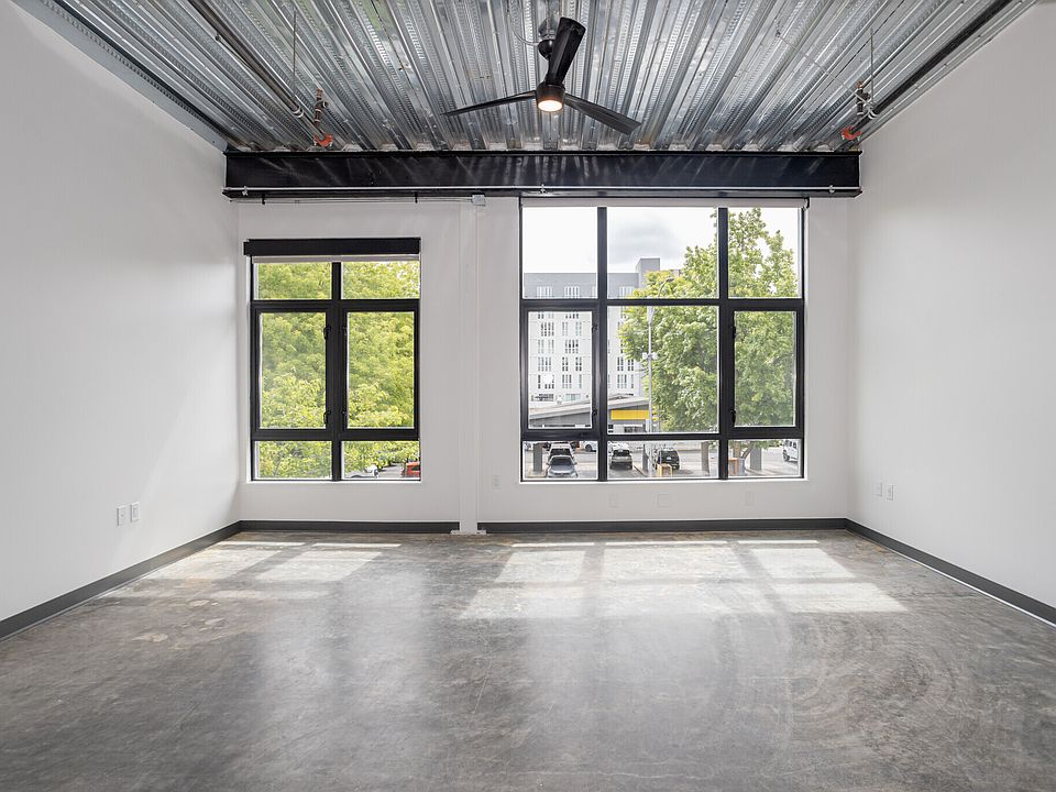 2nd image of 1020 16th St #24