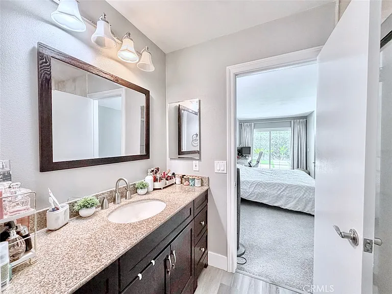 2134 N Pami Cir — Photo 22