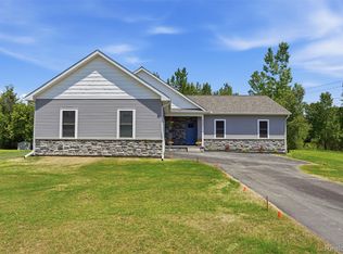 6320 Birch Meadows Ln, Fowlerville, MI 48836
