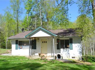 89 Bishop Cove Rd, Fairview, NC 28730