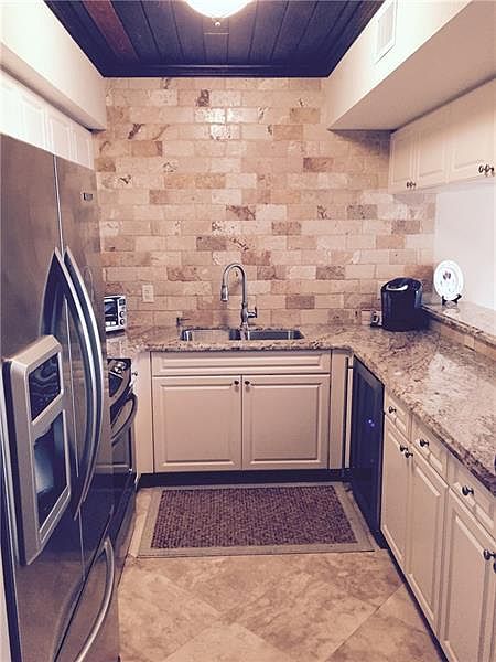 2nd image of 6422 W Sample Rd #6422