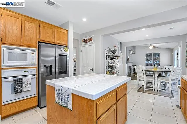 2913 Haddington Ct — Photo 7