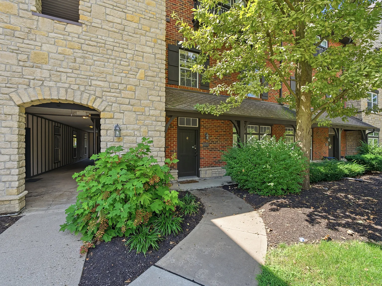 2 bed, 1491 sqft, $2,250 — Photo 2
