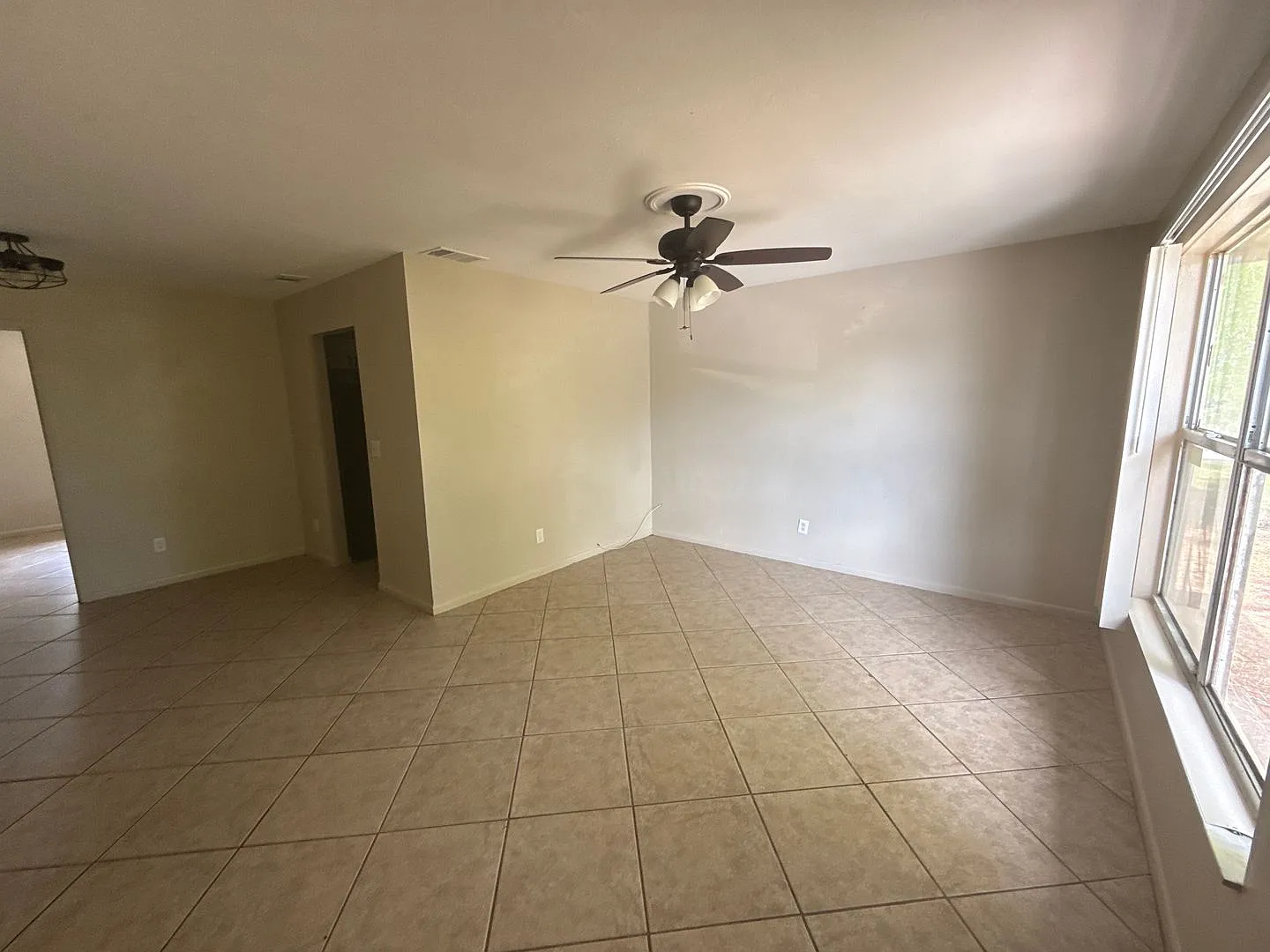 **Ask About The Two Weeks Free North Fort Myers 3 Bedrooms\2 Baths Ready For A Long Term Tenant *... — Photo 3