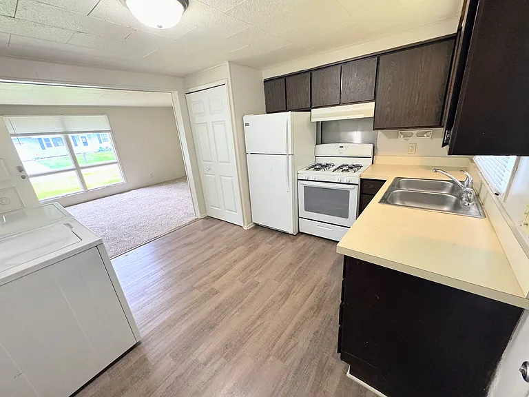 2054 Saint Joseph Ln — Photo 6