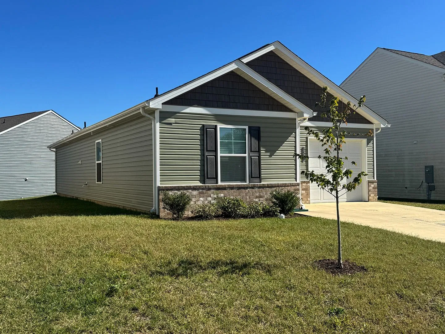 3 Bedroom 2 Bathroom Home in Greeneville, TN — Photo 3