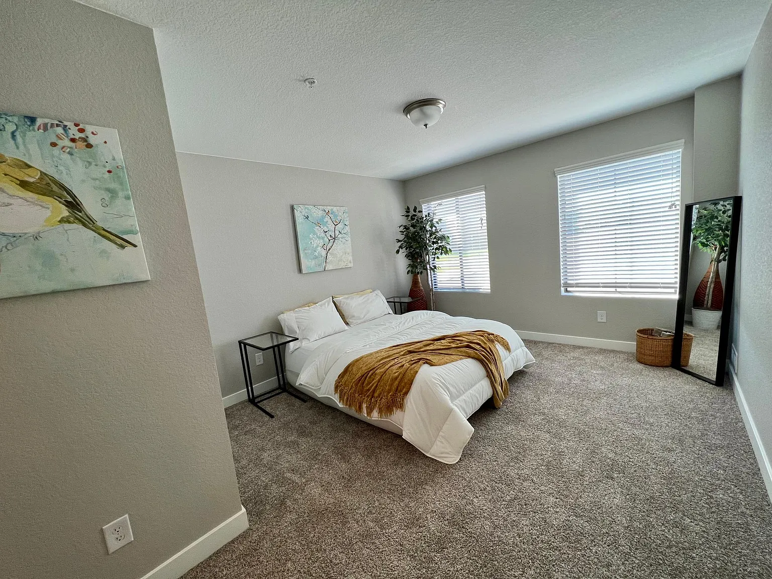 2 bed, 1079 sqft, $1,895 — Photo 2
