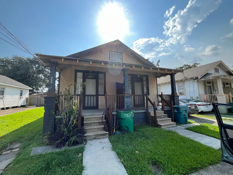 446 Chalmette St