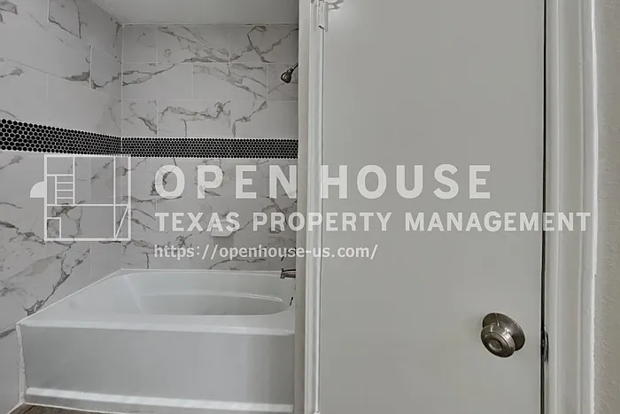 2314 Pebbledowne Cir — Photo 13