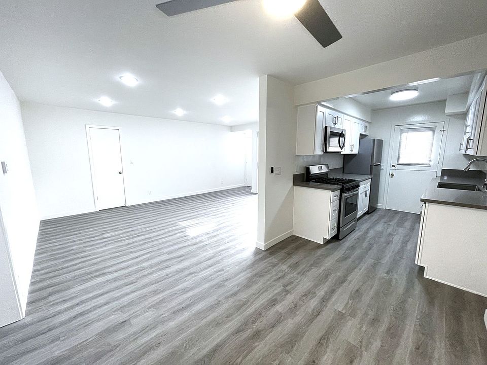 1st image of 3420 Mentone Ave APT 2