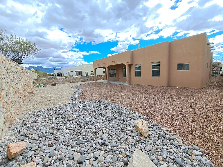 4539 Miramar Arc — Photo 14