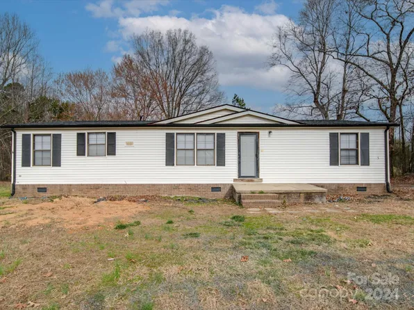 5 Henry Rose Dr, Taylorsville, NC 28681