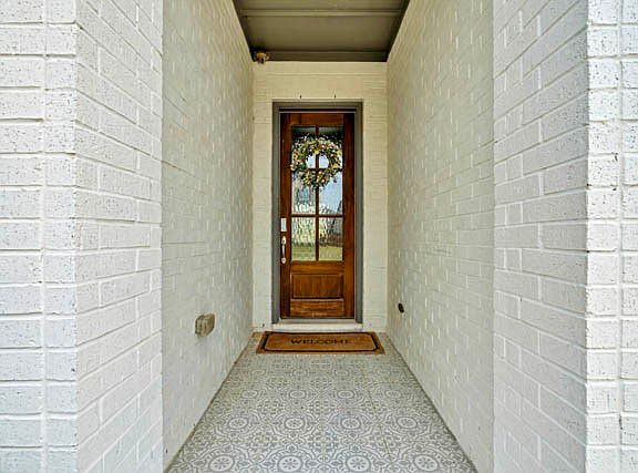 5th image of 2201 Sandlin Dr
