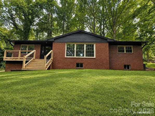 340 School Rd, Asheville City, NC 28806
