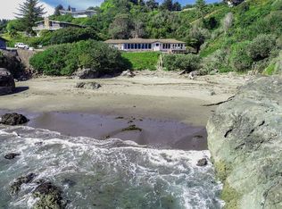 1599 Beach Ave, Brookings, OR 97415