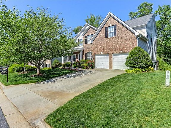 2nd image of 3808 Bridlington Dr