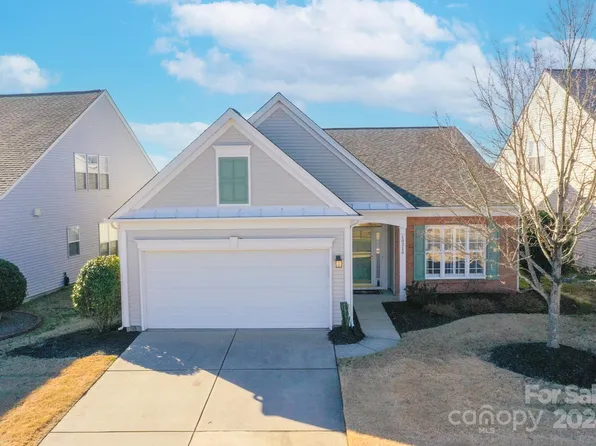 10216 Threatt Woods Dr, Charlotte, NC 28277