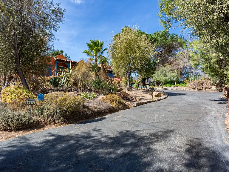 8873 Golf Dr — Photo 1