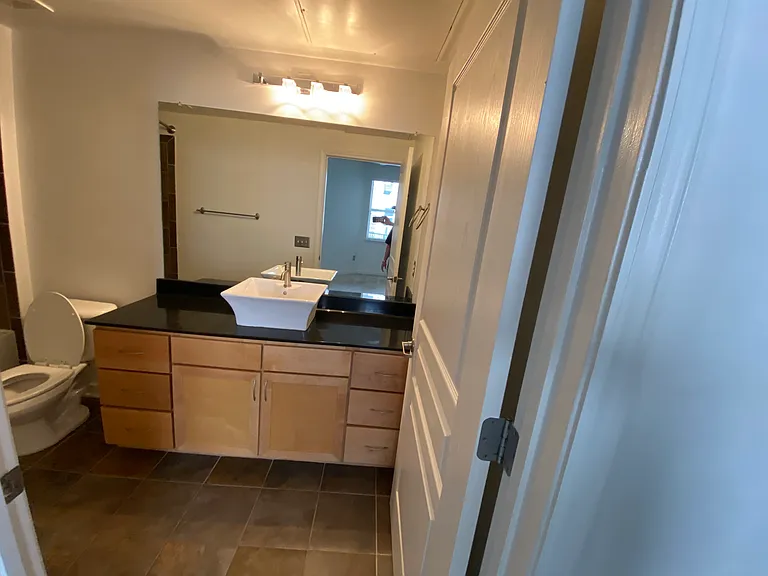 3000 Vanderbilt Pl #320 — Photo 7