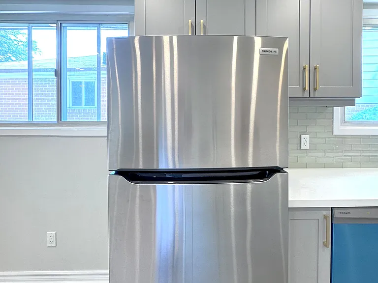 117 Pindar Cres #MAIN FLOOR — Photo 14
