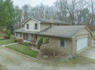 1180 Stone Barn, Milford, MI 48380