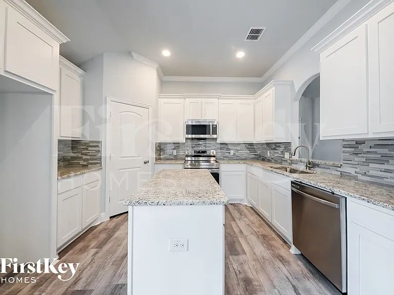 6014 Kemrock Dr — Photo 6