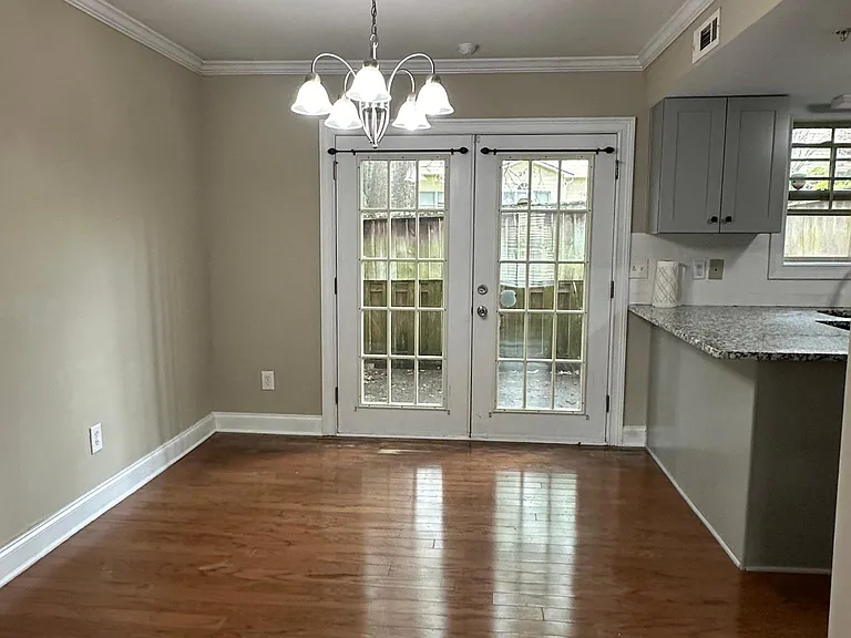33 Villa Ct SE — Photo 6