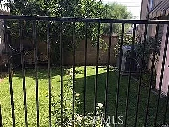 114 Franklin Ave #A — Photo 3