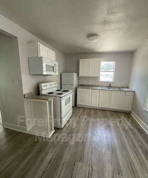 1st image of 4818 Monterey St #102