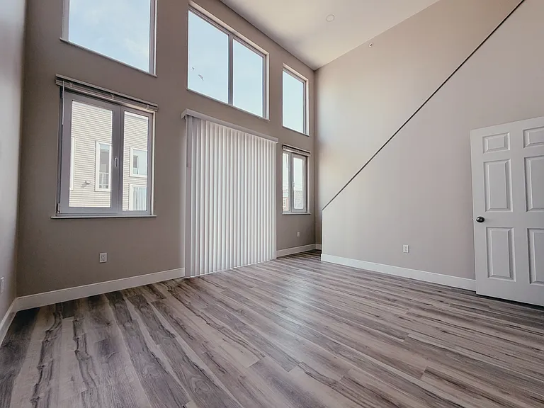 2720 W Thompson St #H — Photo 7