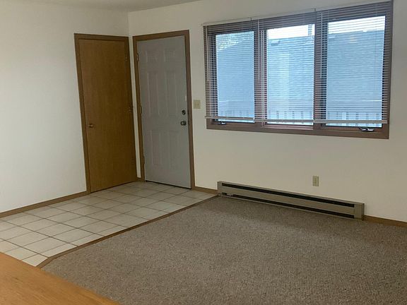 Entryway & Living Room