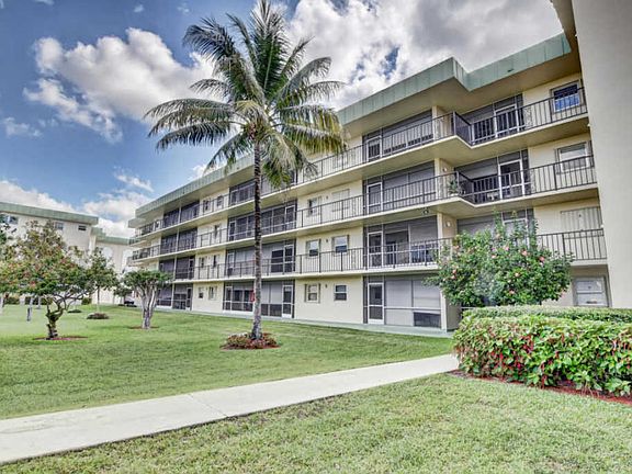 2nd image of 808 SE 7th St APT 301B