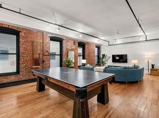 19 Stanhope St APT 1C, Boston, MA 02116