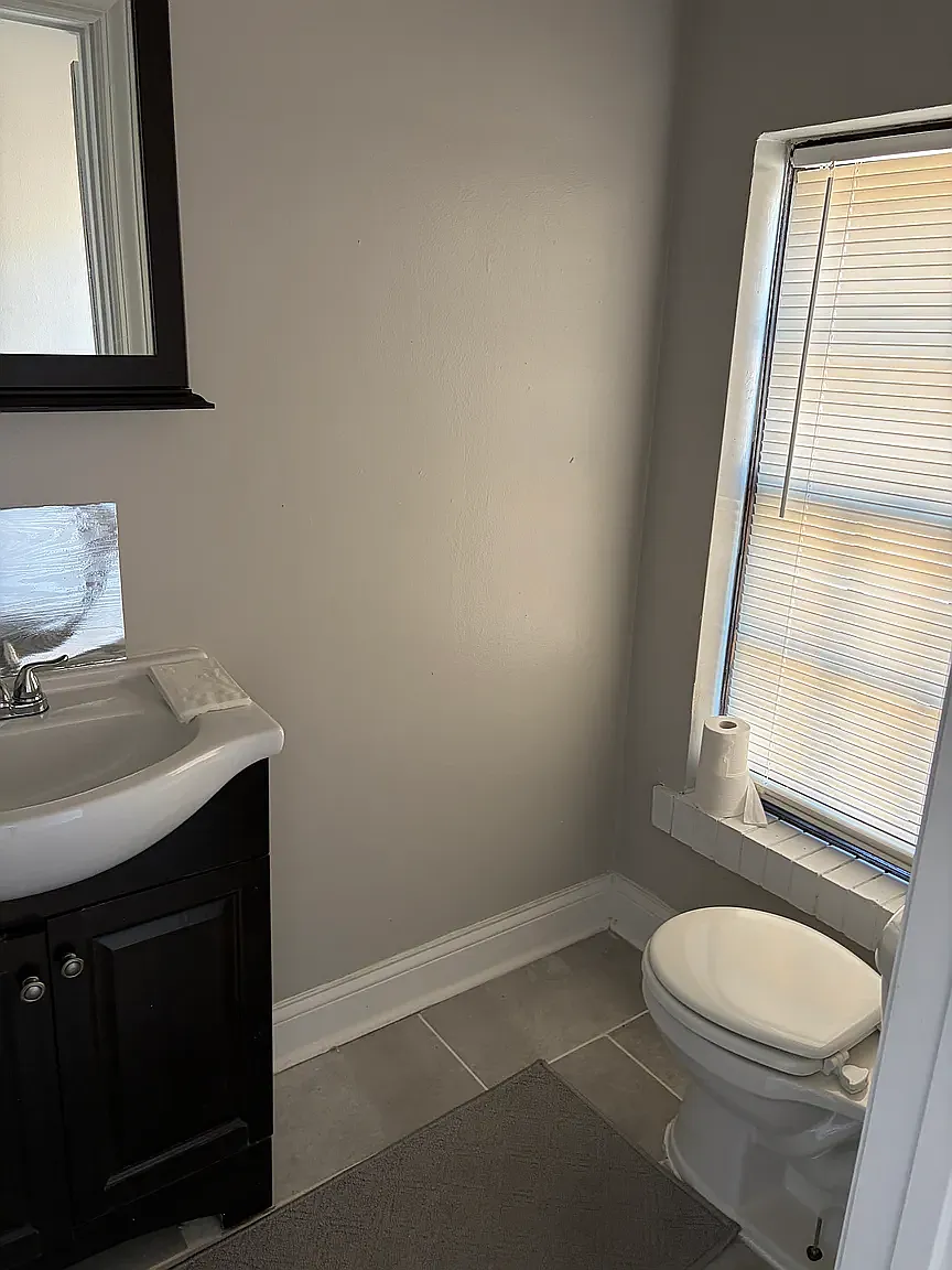3 bed, 1.5 bath, 1500 sqft, $2,500 — Photo 3